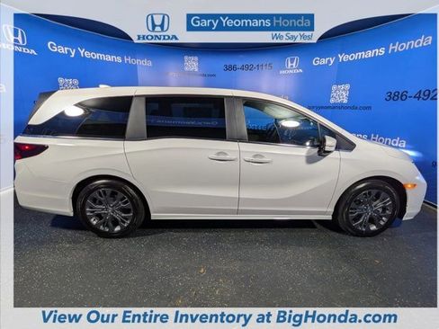New 2026 Honda Odyssey Touring image 5