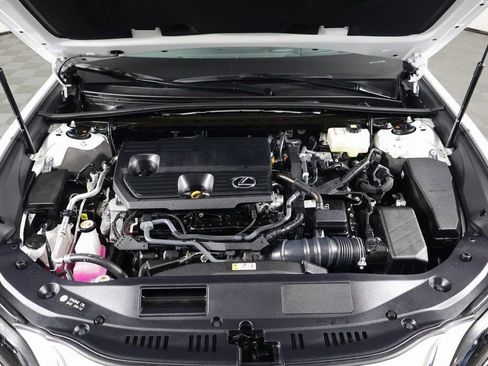 Certified 2025 Lexus ES 300h w/ Luxury Package image 13