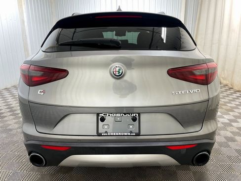Used 2018 Alfa Romeo Stelvio Ti Sport image 19