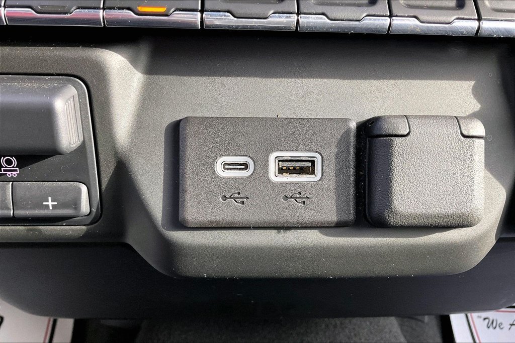 Used 2024 Chevrolet Silverado 2500 Custom w/ Custom Value Package AWD/4WD image 19
