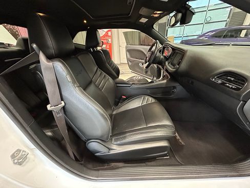 Used 2016 Dodge Challenger SRT w/ Technology Group RWD image 42