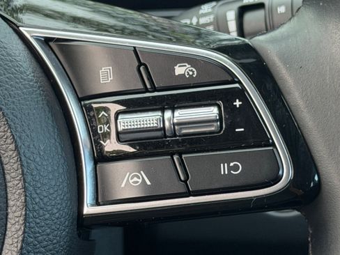 Certified 2025 Kia Seltos EX AWD/4WD image 30