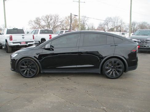 Used 2022 Tesla Model X Plaid image 8