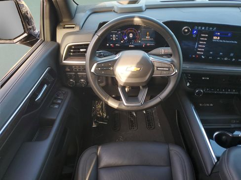 Used 2025 Chevrolet Tahoe LT image 12