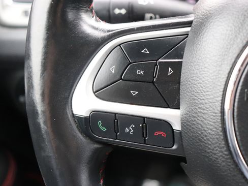 Used 2017 Jeep Compass Trailhawk image 28