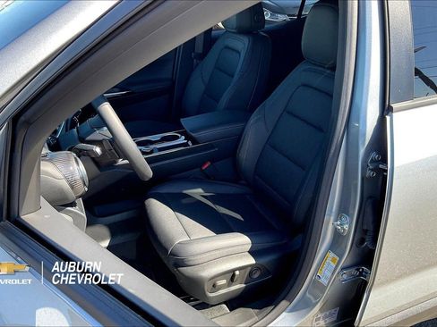 New 2026 Chevrolet Equinox LT w/ Convenience Package II image 9