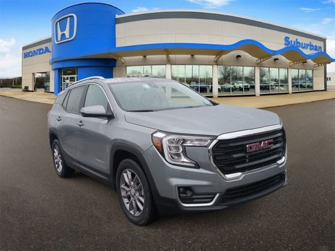 Used 2023 GMC Terrain SLT image 2