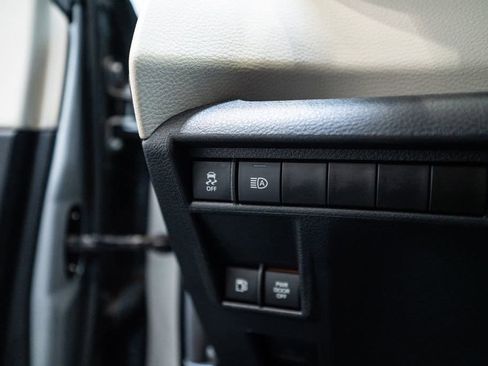Used 2024 Toyota Sienna XLE FWD image 23