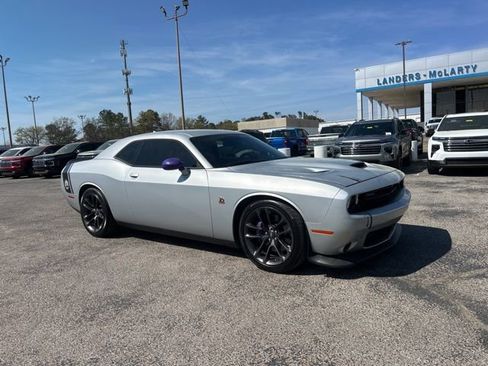 Used 2022 Dodge Challenger R/T Scat Pack w/ Driver Convenience Group image 1