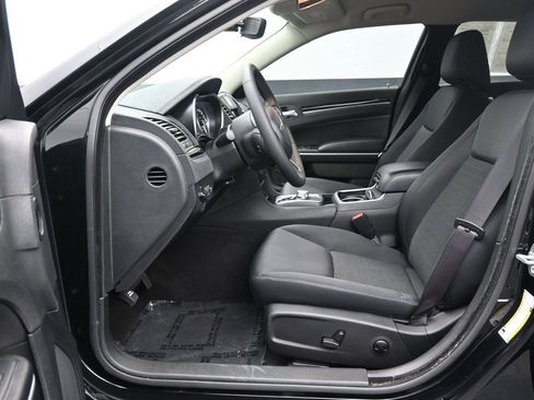 Used 2023 Chrysler 300 Touring w/ Sport Appearance Package image 11