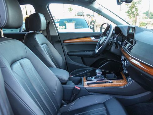 Used 2023 Audi Q5 2.0T Premium Plus AWD/4WD image 21