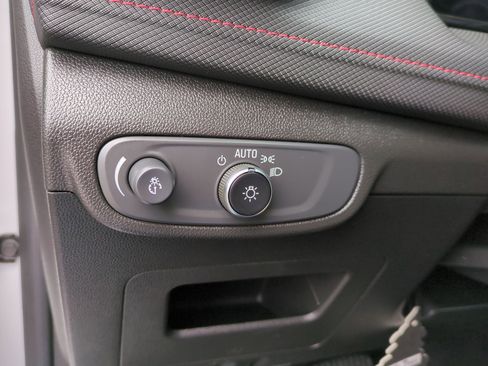 Certified 2025 Chevrolet TrailBlazer RS w/ Convenience Package image 17