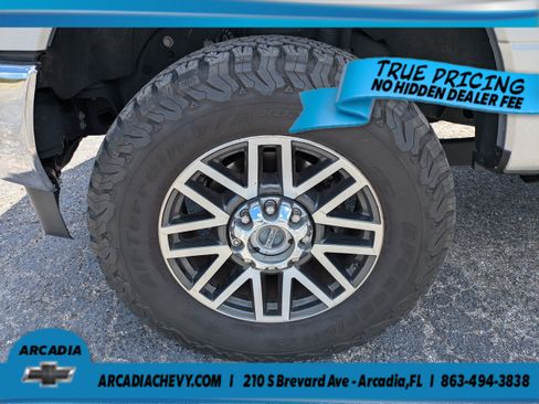 Used 2019 Ford F250 Lariat w/ Lariat Ultimate Package AWD/4WD image 11