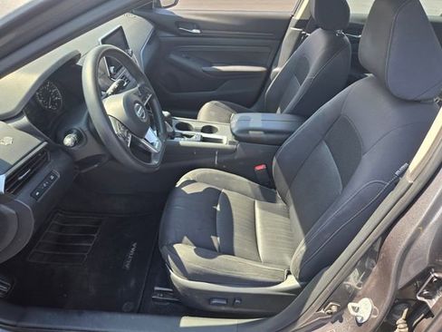 Used 2019 Nissan Altima 2.5 S FWD image 10