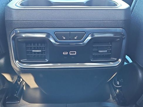 Used 2024 Chevrolet Silverado 1500 High Country w/ High Country Premium Package image 17