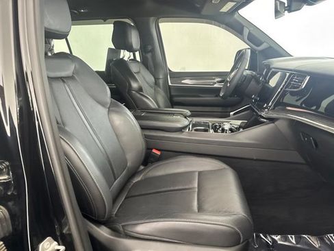 Used 2022 Jeep Wagoneer Series III w/ Convenience Group I AWD/4WD image 22