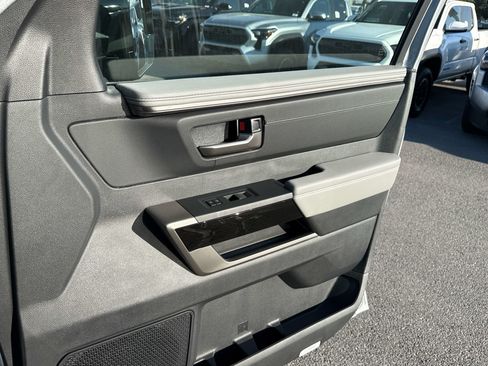 New 2026 Toyota Tundra Limited AWD/4WD image 16