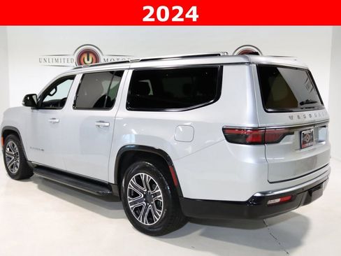 Used 2024 Jeep Wagoneer L Series II w/ Flexible Seating Group image 3