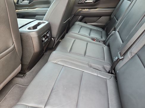 Used 2025 Chevrolet Tahoe LT AWD/4WD image 14