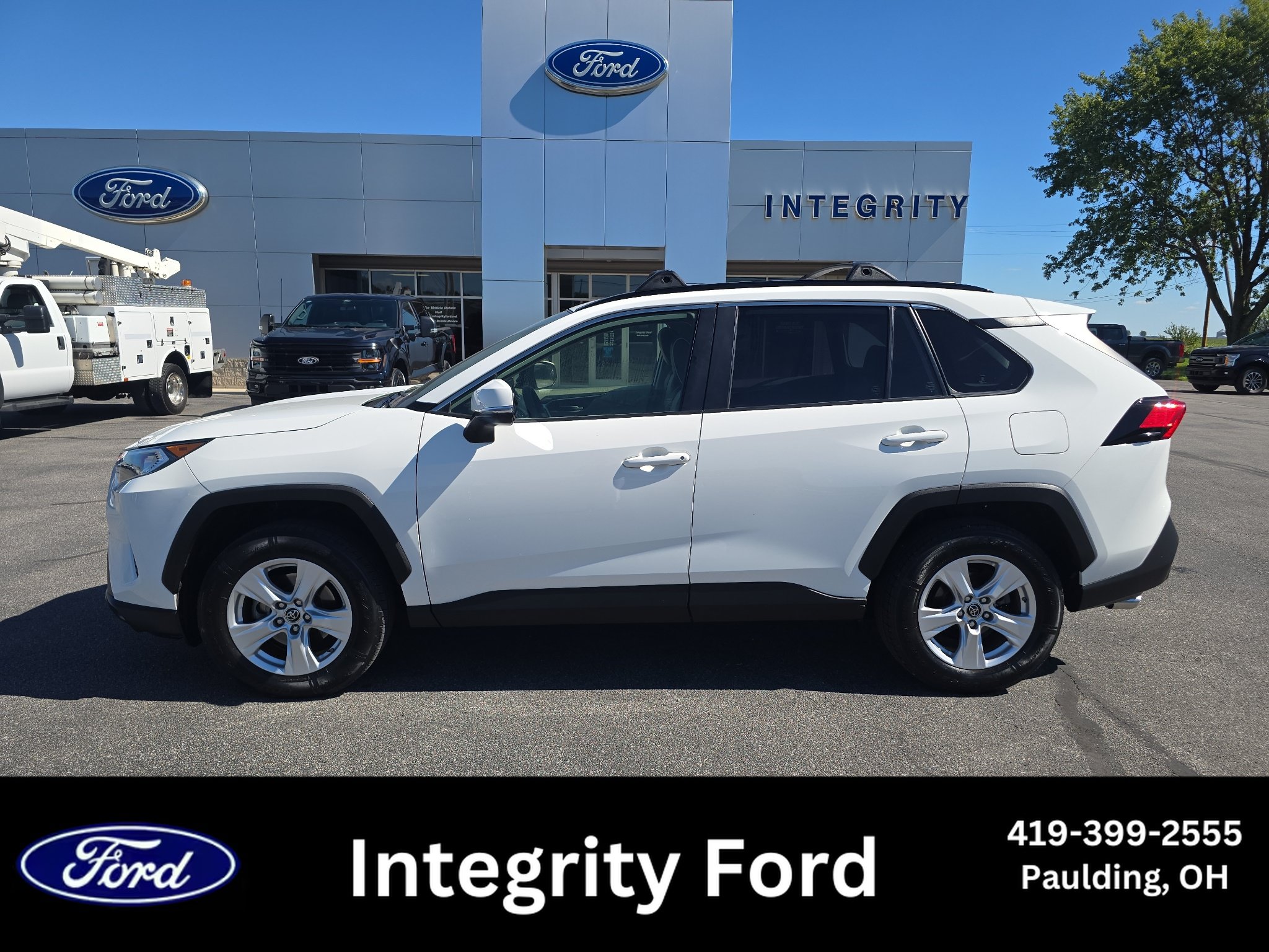 Used 2019 Toyota RAV4 XLE w/ Convenience Package AWD/4WD image 1