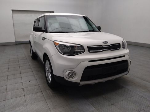 Used 2019 Kia Soul + FWD image 13