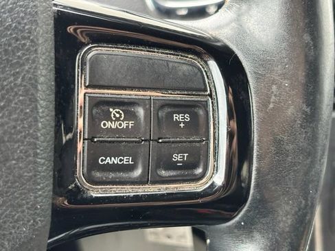 Used 2016 Dodge Grand Caravan SXT FWD image 13