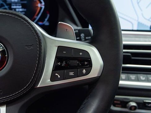 Used 2022 BMW X5 xDrive40i w/ M Sport Package image 16