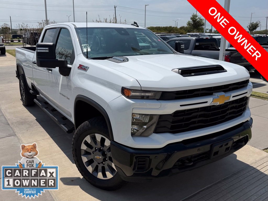 Used 2025 Chevrolet Silverado 2500 Custom w/ Custom Value Package AWD/4WD image 4