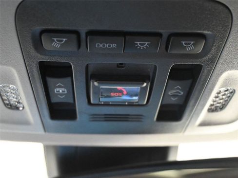 Used 2023 Toyota Camry XLE w/ Navigation Package image 18