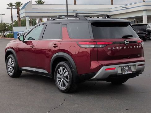 Used 2023 Nissan Pathfinder SL FWD image 15