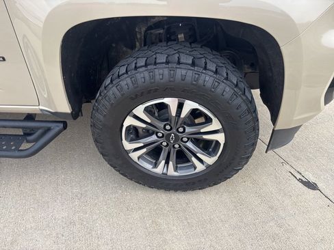 Used 2022 Chevrolet Colorado Z71 AWD/4WD image 56