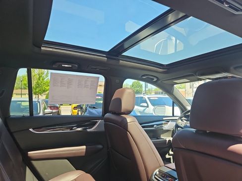 Used 2020 Cadillac XT6 Premium Luxury AWD/4WD image 24