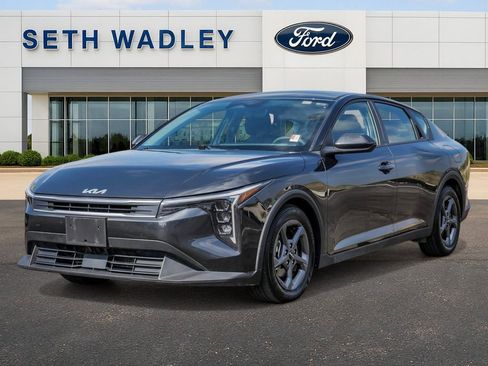 Used 2025 Kia K4 LXS image 3