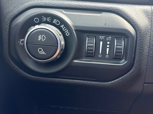 Used 2020 Jeep Gladiator Sport w/ Quick Order Package 24S AWD/4WD image 18