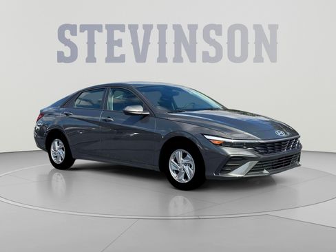 New 2026 Hyundai Elantra SE FWD image 10