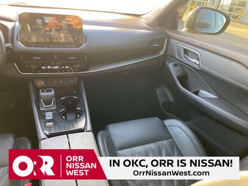 Used 2023 Nissan Rogue Platinum w/ Platinum Premium Package image 20