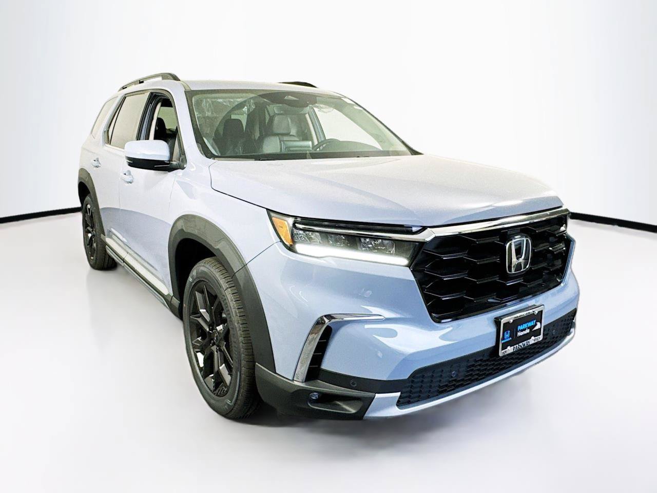 Used 2025 Honda Pilot Touring image 10