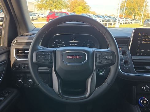 Used 2024 GMC Yukon AT4 image 22