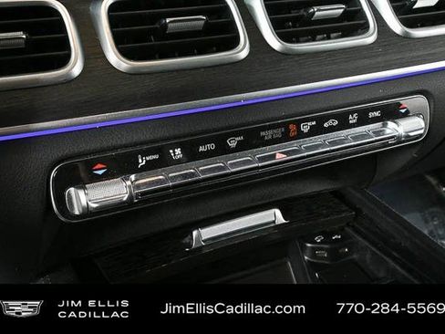 Used 2022 Mercedes-Benz GLS 450 4MATIC image 16