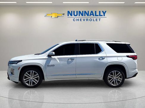 Used 2023 Chevrolet Traverse High Country AWD/4WD image 2