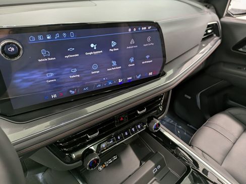 Used 2026 Chevrolet Tahoe RST w/ Comfort Package AWD/4WD image 11