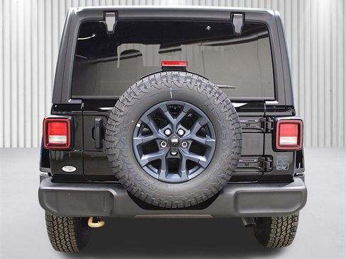 New 2026 Jeep Wrangler Unlimited Sport image 4