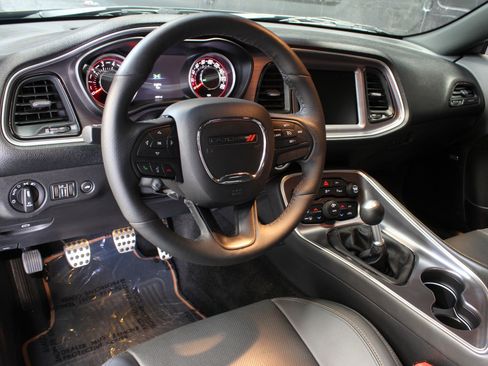 Used 2015 Dodge Challenger R/T Scat Pack image 29