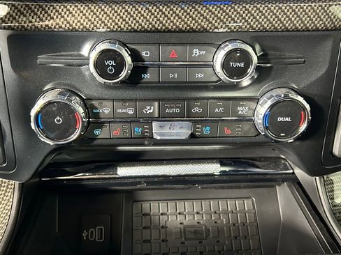 Used 2025 Ford F150 Lariat w/ Equipment Group 502A High AWD/4WD image 25