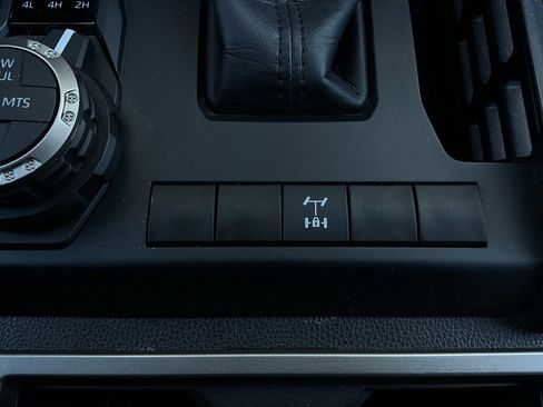 Used 2025 Toyota Tacoma TRD Off-Road image 21