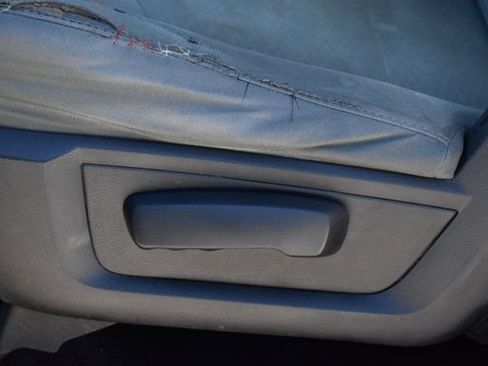 Used 2015 RAM 2500 Tradesman w/ Chrome Appearance Group image 17