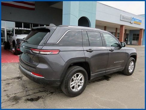 Certified 2023 Jeep Grand Cherokee Laredo w/ Luxury Tech Group I image 7