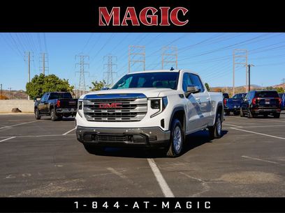 New 2026 GMC Sierra 1500 SLE w/ Preferred Package