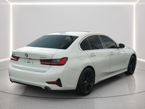 Used 2021 BMW 330i xDrive Sedan AWD/4WD image 5