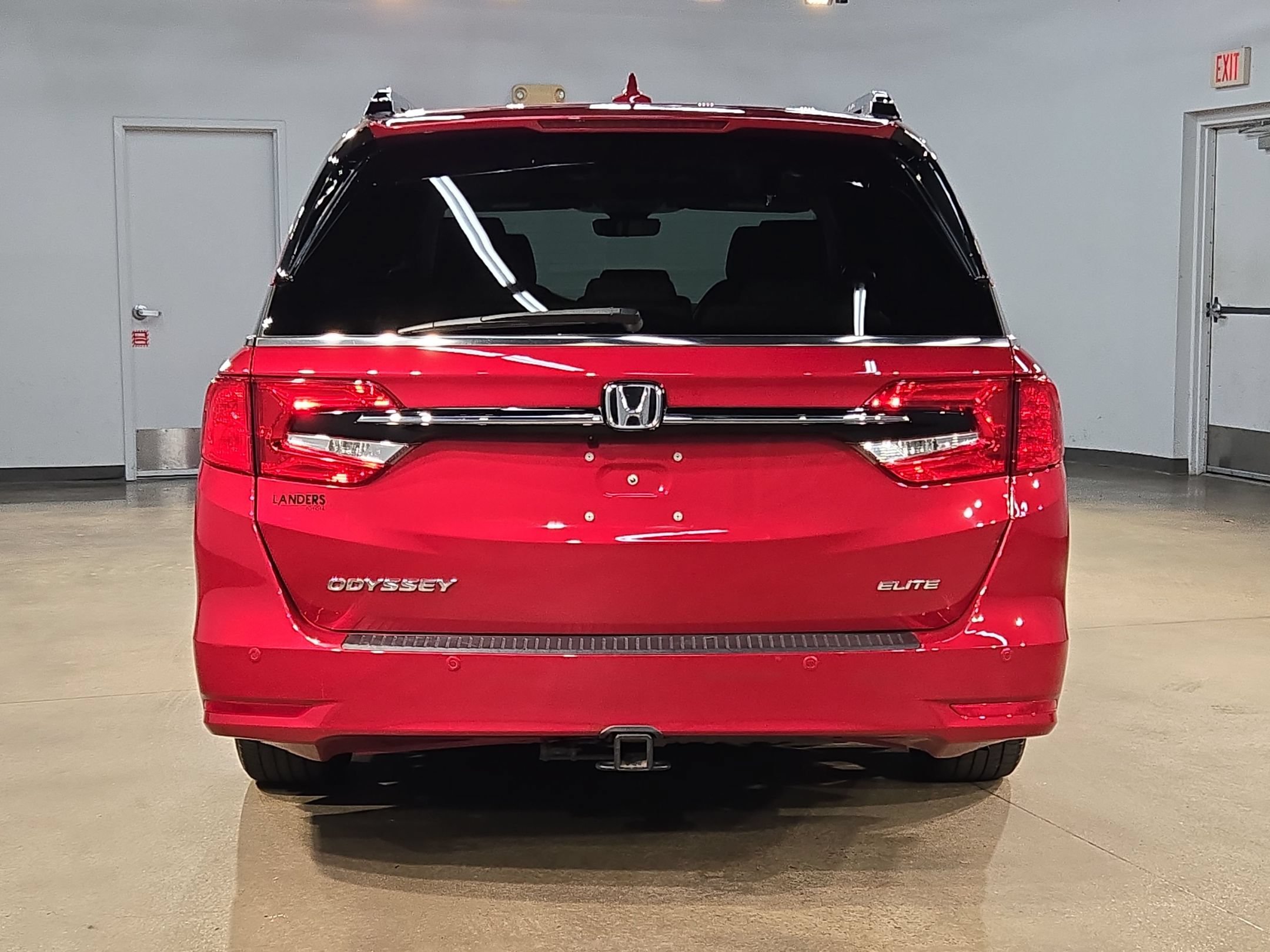 Used 2023 Honda Odyssey Elite image 6